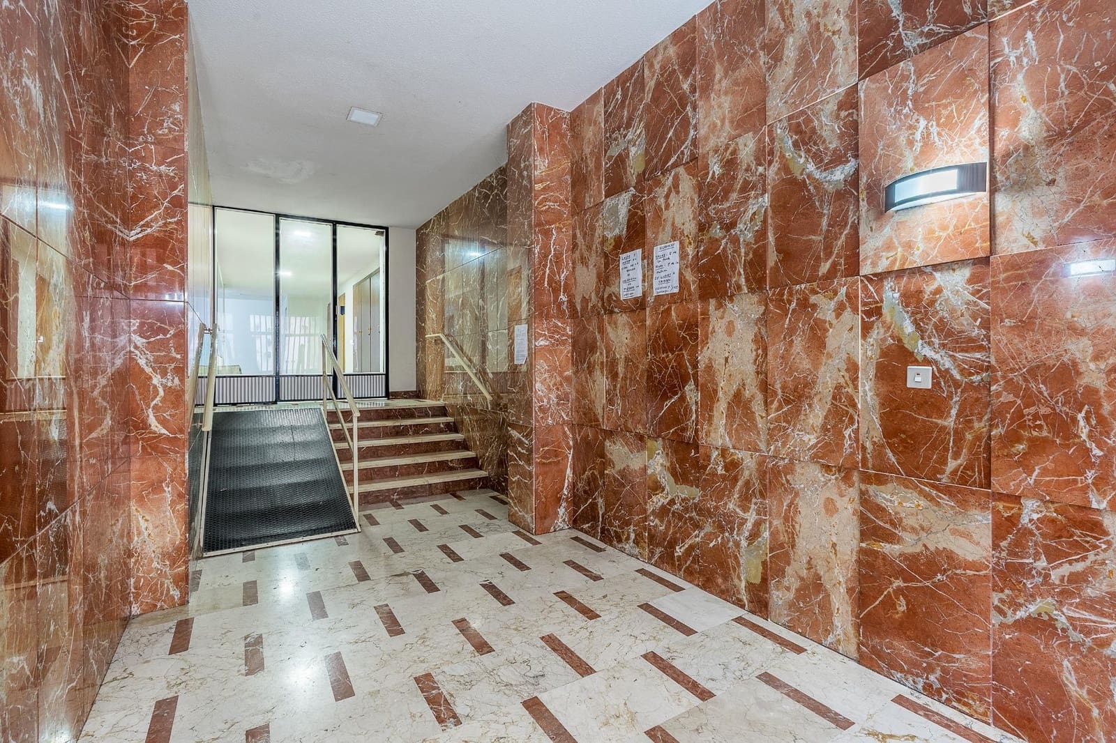 4 slaapkamer Flat te koop in Granada stad - € 345.000 (Ref: 9634545)