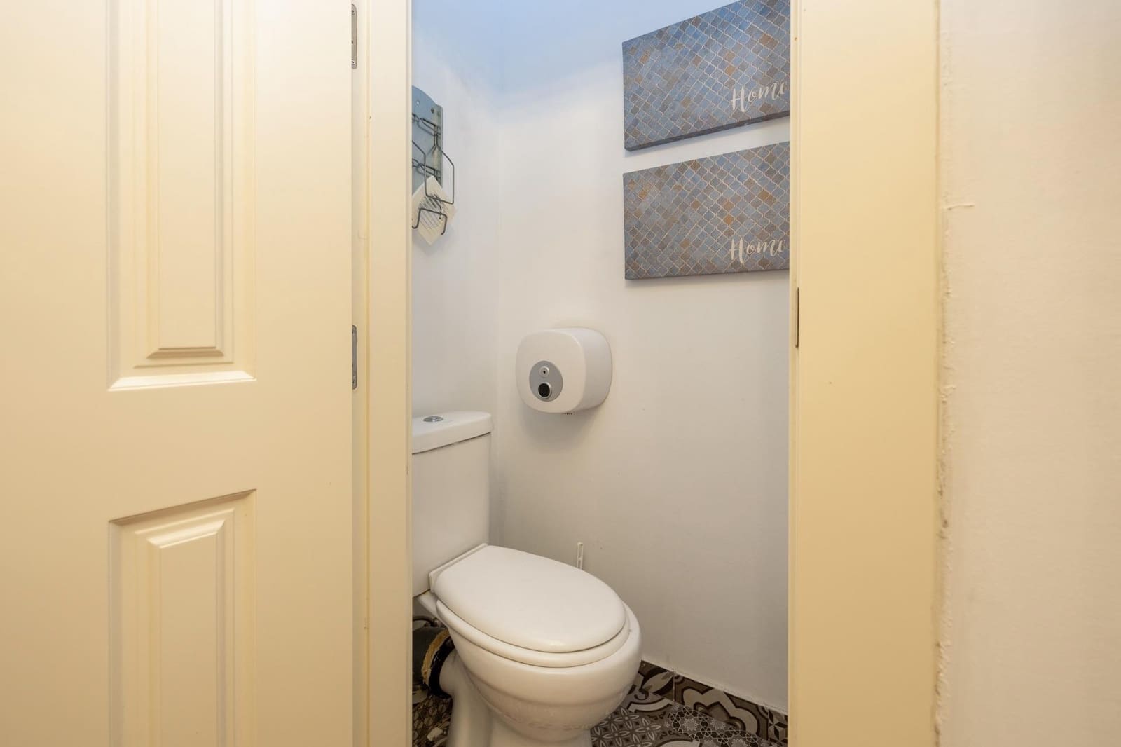 16 slaapkamer Villa te koop in Granada stad met zwembad - € 1.100.000 (Ref: 9634547)