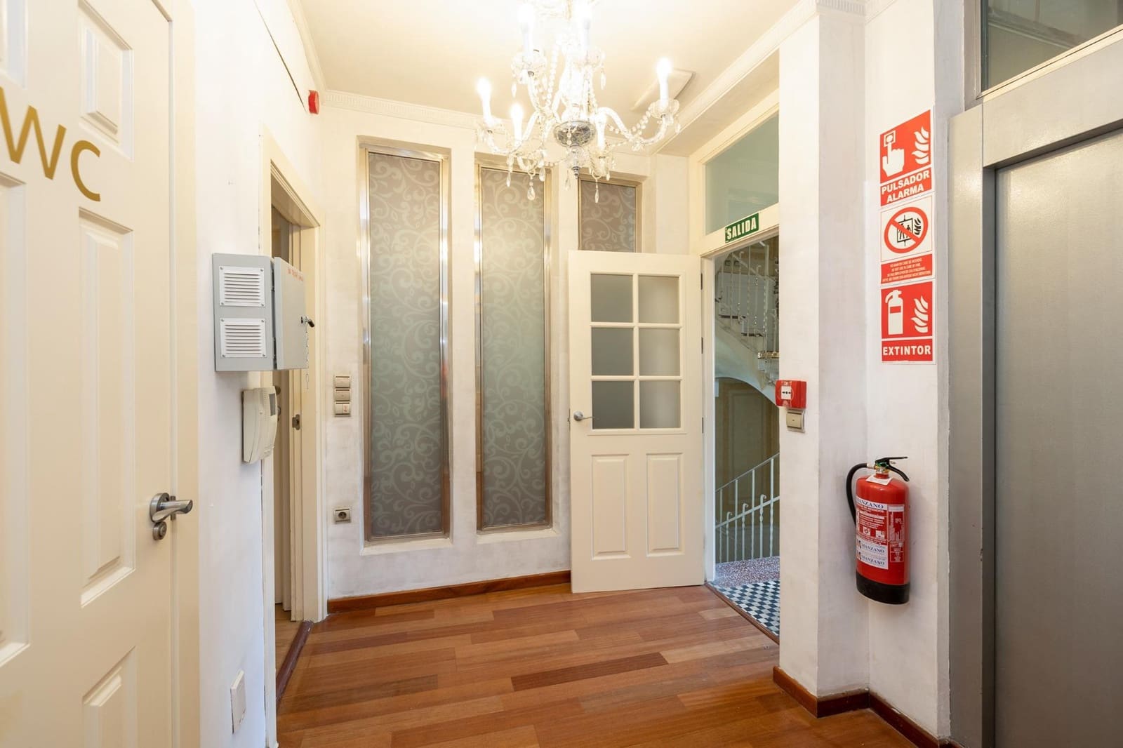 16 slaapkamer Villa te koop in Granada stad met zwembad - € 1.100.000 (Ref: 9634547)