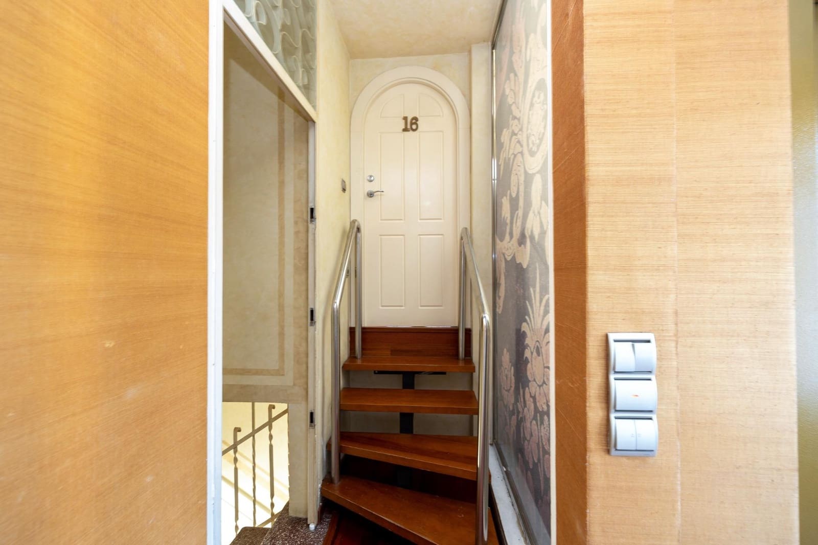 16 slaapkamer Villa te koop in Granada stad met zwembad - € 1.100.000 (Ref: 9634547)