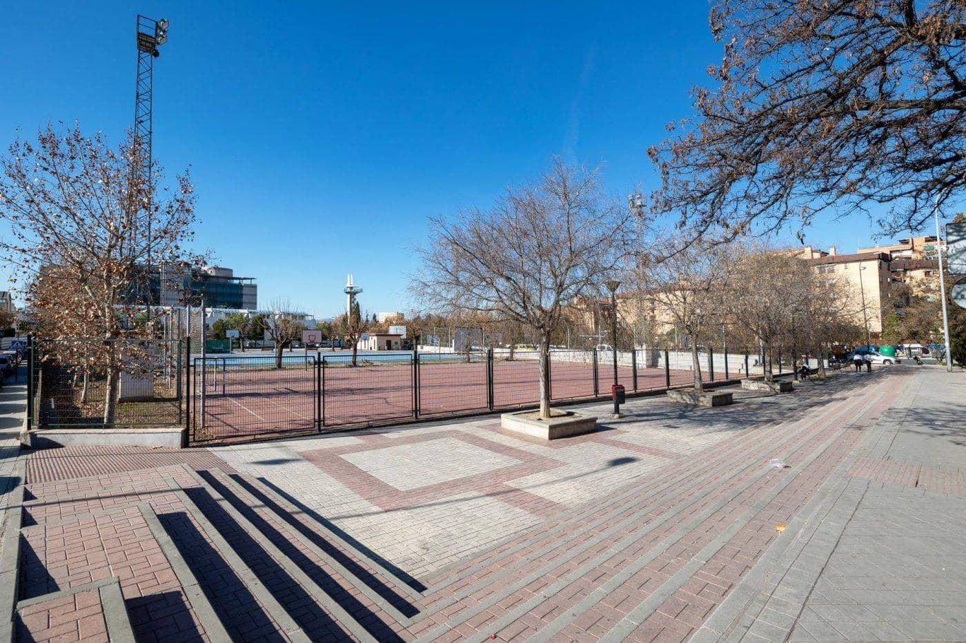 3 Zimmer Wohnung zu verkaufen in Granada Stadt - 225.000 € (Ref: 9634548)