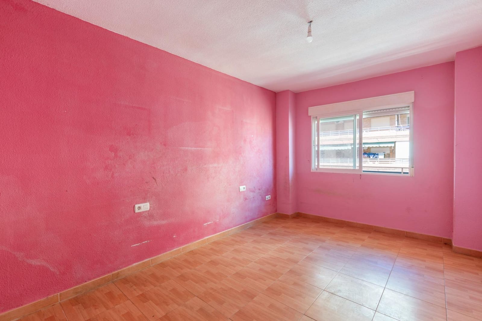 3 Zimmer Wohnung zu verkaufen in Granada Stadt - 225.000 € (Ref: 9634548)