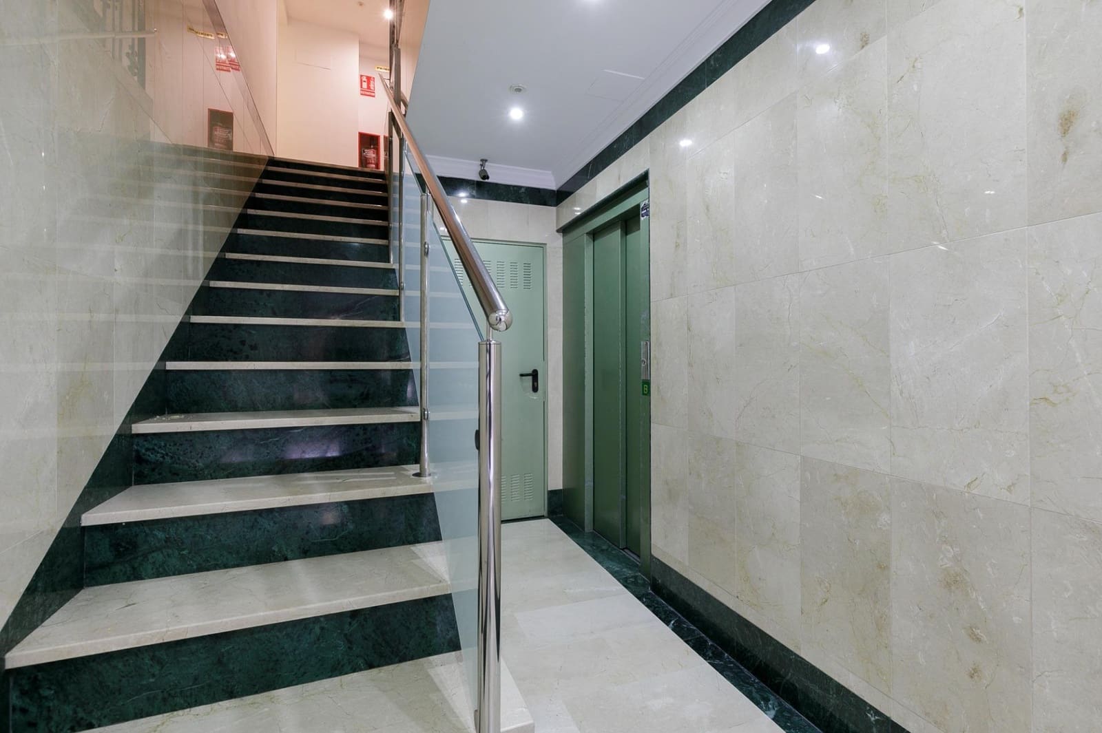 2 slaapkamer Penthouse te koop in Granada stad - € 329.000 (Ref: 9634550)