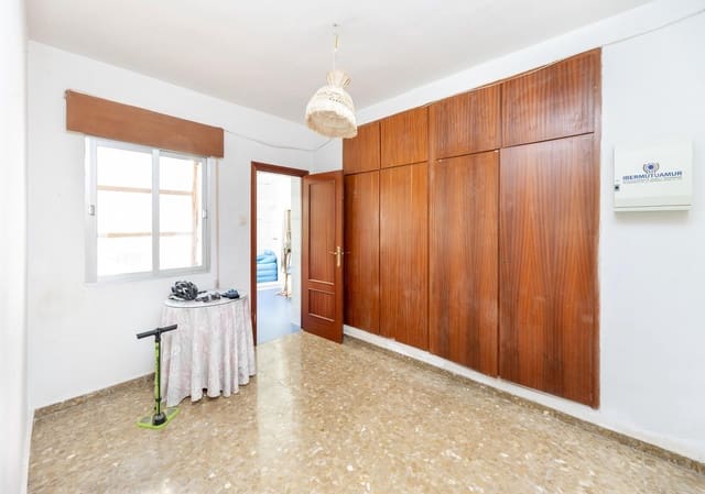 6 makuuhuone Paritalo myytävänä paikassa Belicena, Vegas del Genil - 350 000 € (Ref: 9634552)