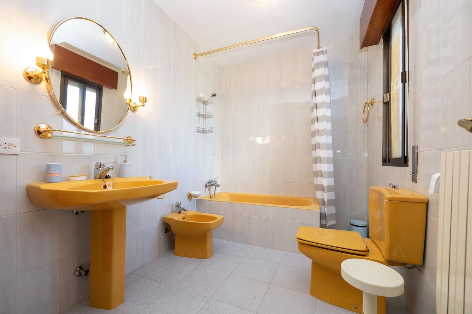 7 slaapkamer Villa te koop in Otura met zwembad garage - € 420.000 (Ref: 9637861)