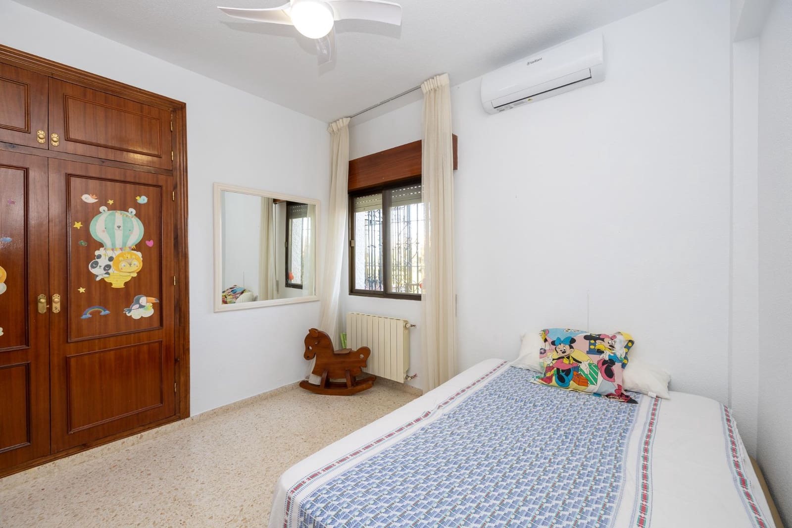 7 slaapkamer Villa te koop in Otura met zwembad garage - € 420.000 (Ref: 9637861)