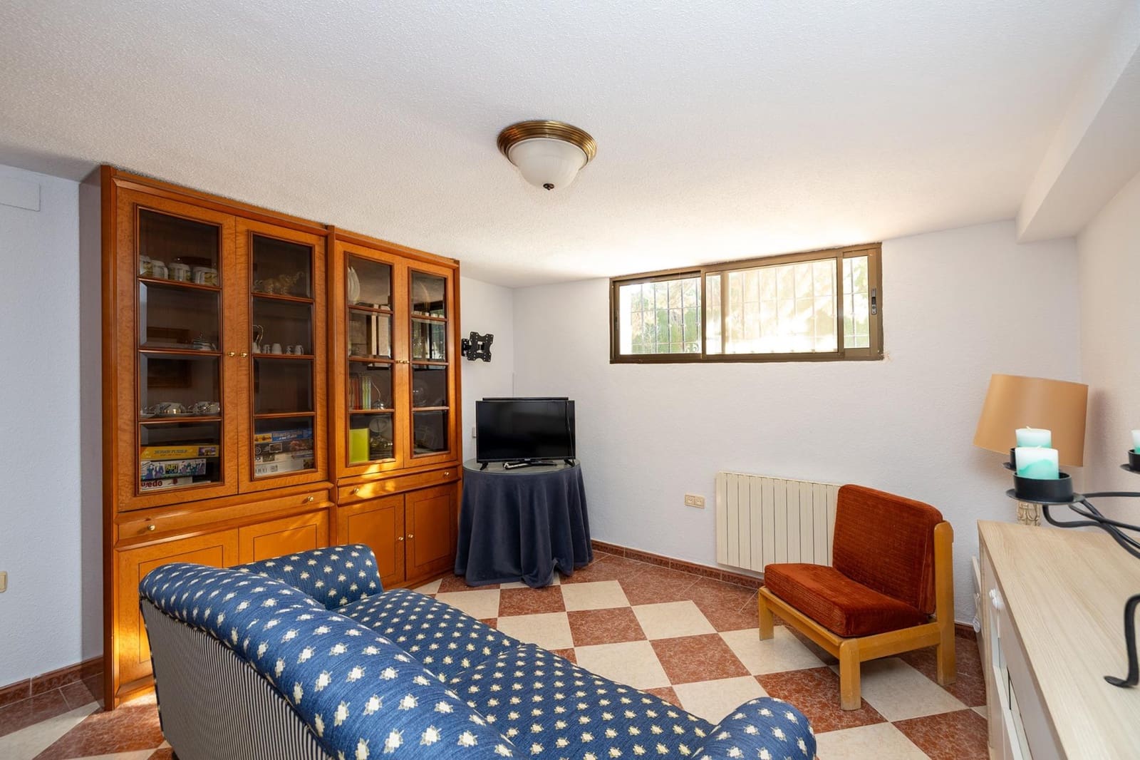 7 slaapkamer Villa te koop in Otura met zwembad garage - € 420.000 (Ref: 9637861)