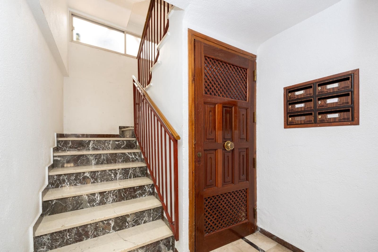 4 bedroom Flat for sale in Granada city with garage - € 335,000 (Ref: 9637862)