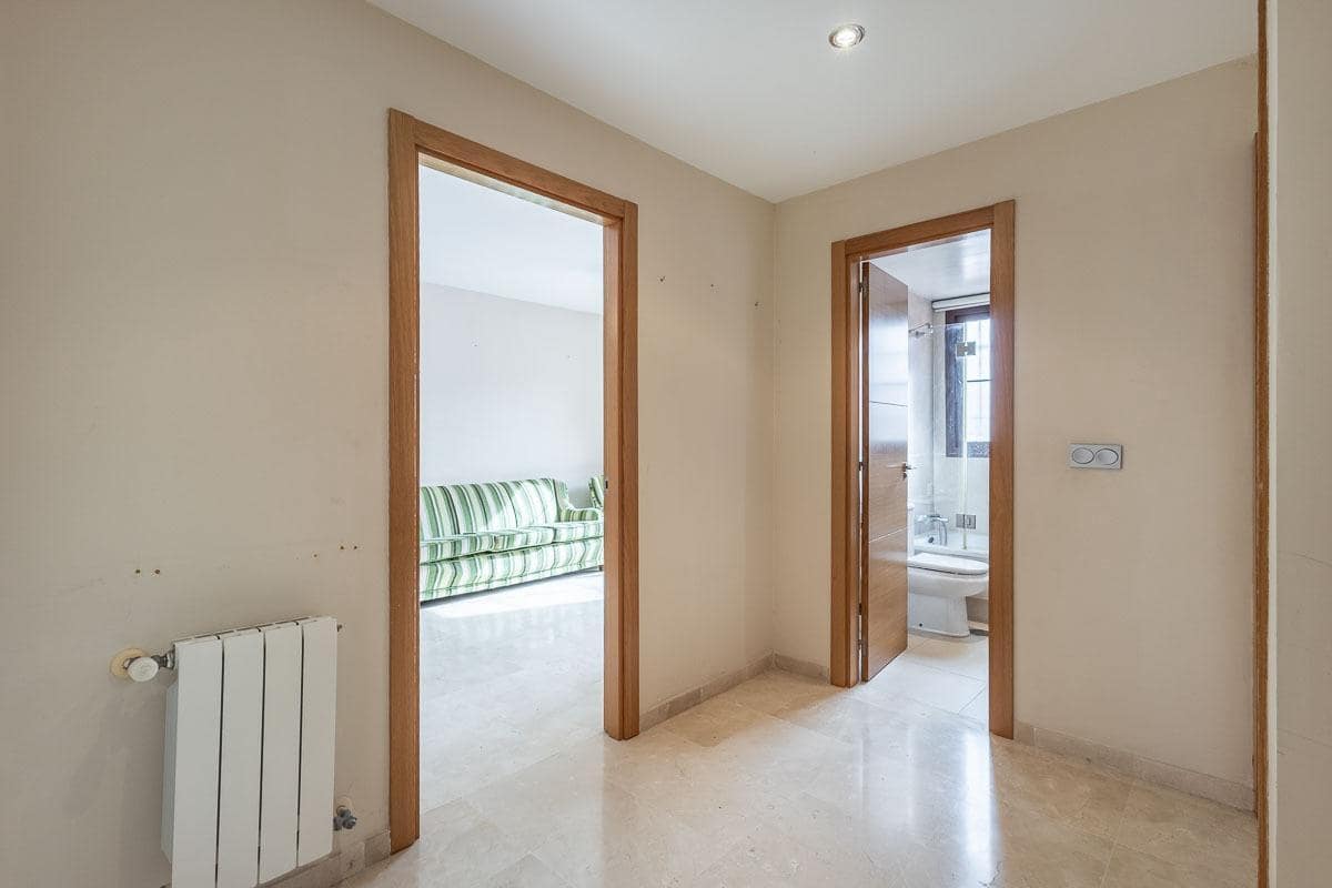 1 bedroom Flat for sale in Albolote with pool garage - € 109,000 (Ref: 9637863)