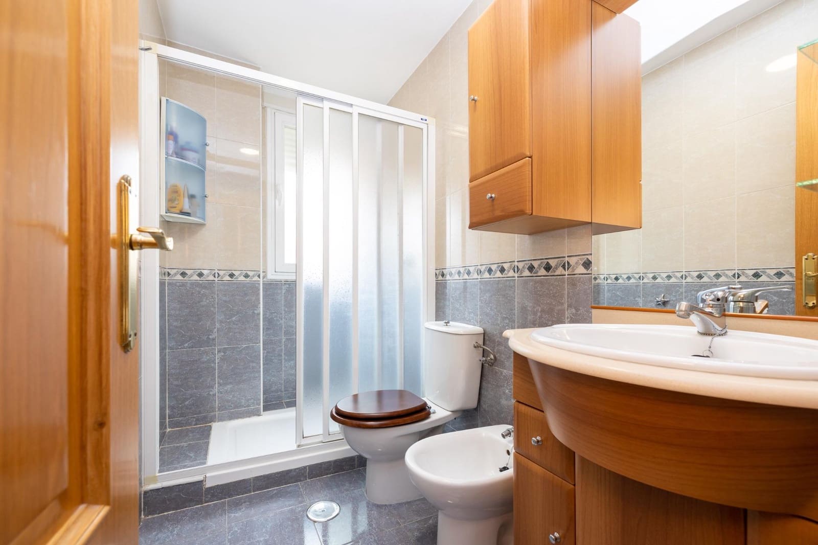 3 sypialnia Dom szeregowy na sprzedaż w Miasto Grenada z garażem - 390 900 € (Ref: 9637864)