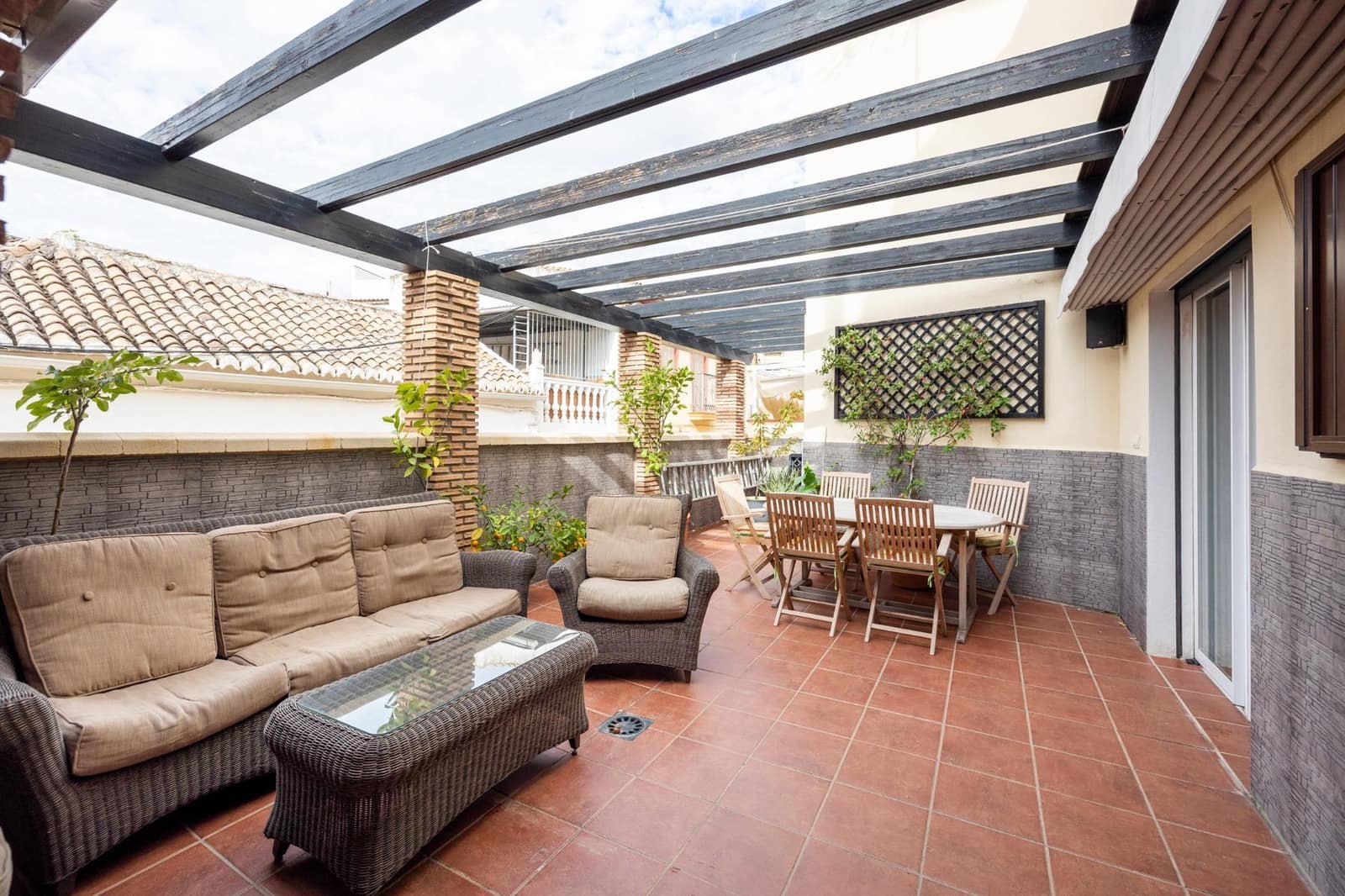 3 sypialnia Dom szeregowy na sprzedaż w Miasto Grenada z garażem - 390 900 € (Ref: 9637864)