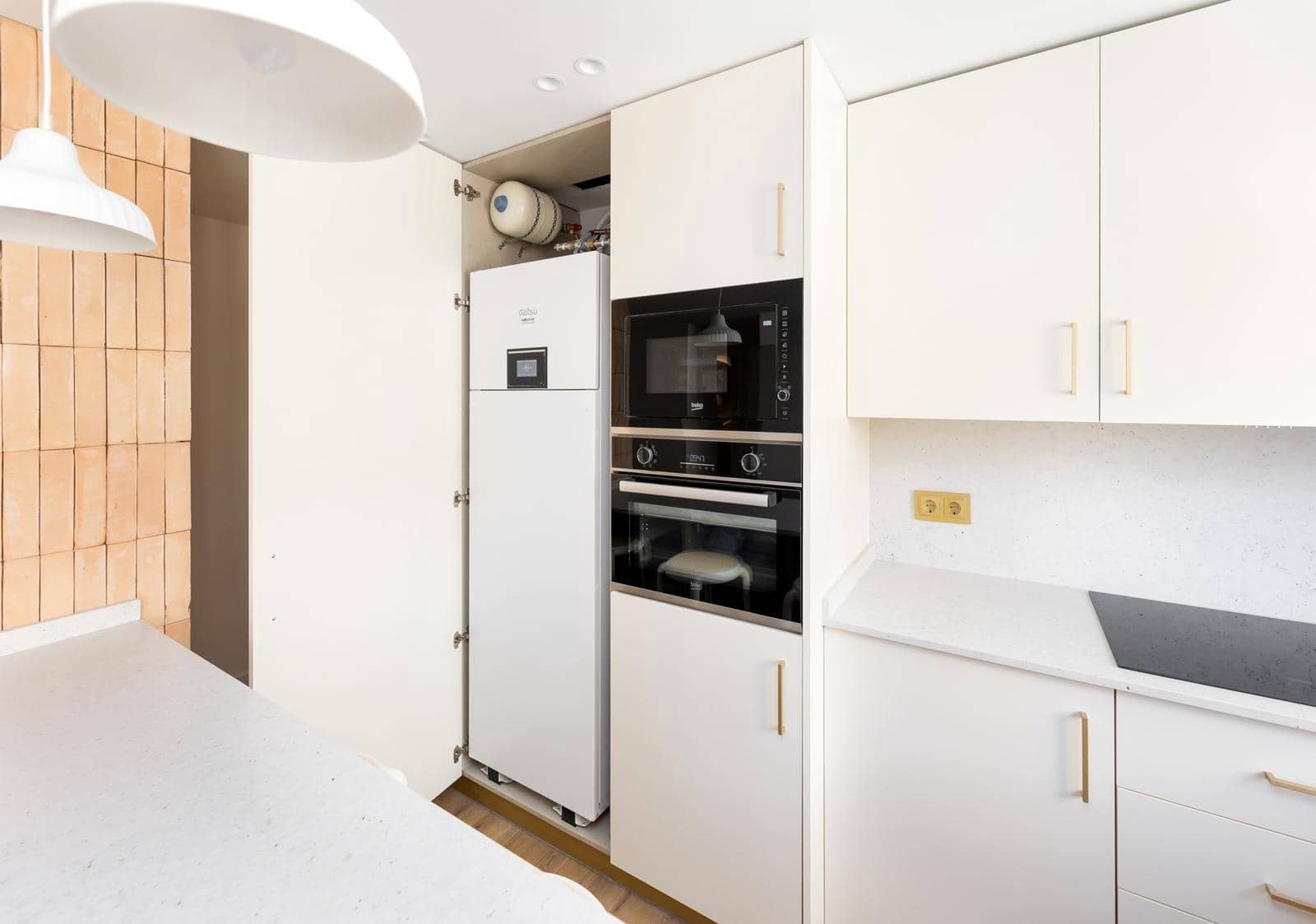 4 Zimmer Wohnung zu verkaufen in Granada Stadt - 350.000 € (Ref: 9637865)