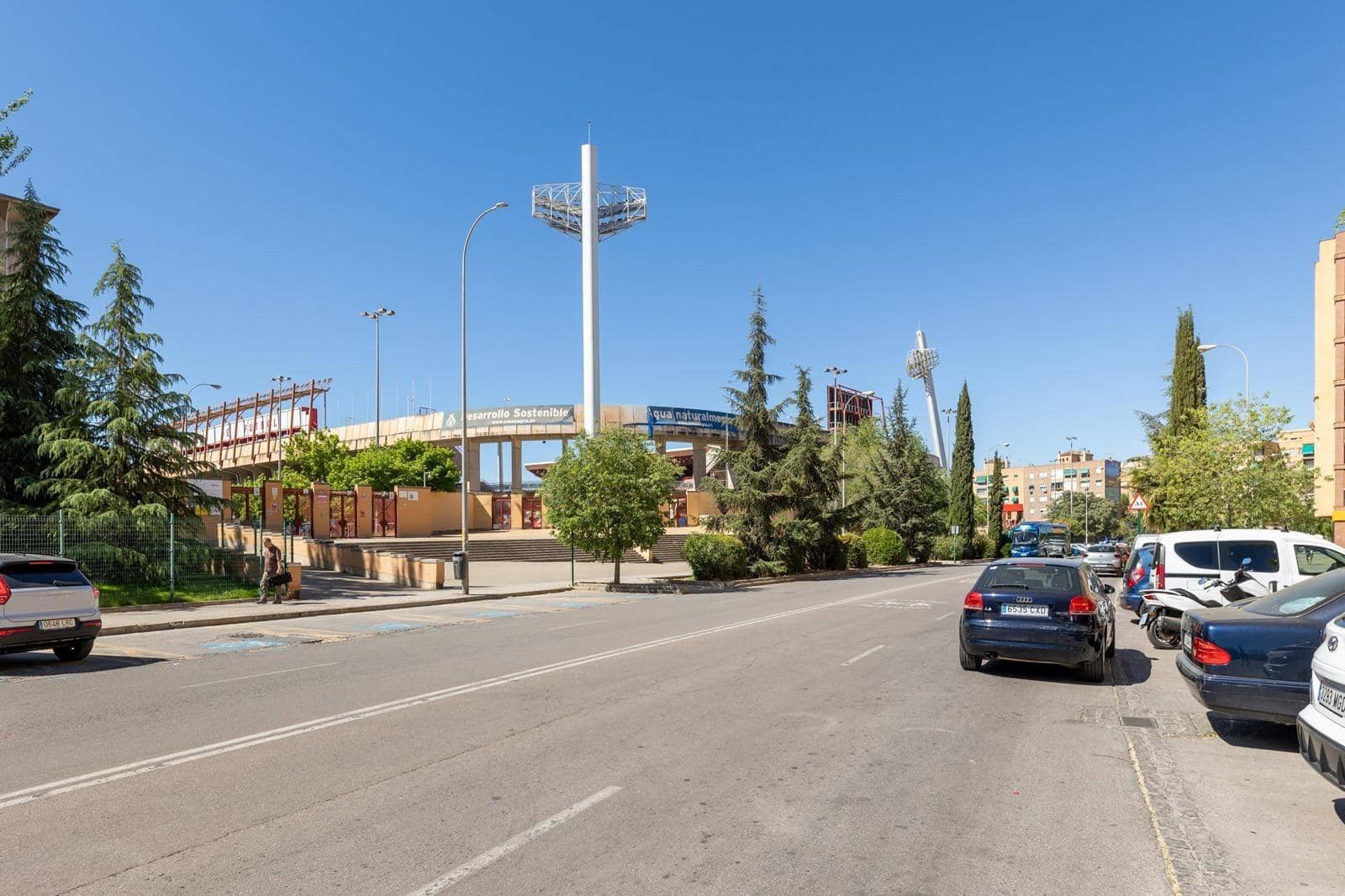 4 Zimmer Wohnung zu verkaufen in Granada Stadt - 350.000 € (Ref: 9637865)