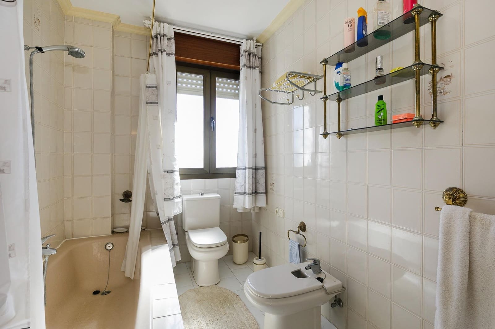 9 sypialnia Willa na sprzedaż w La Herradura z basenem garażem - 1 100 000 € (Ref: 9645288)