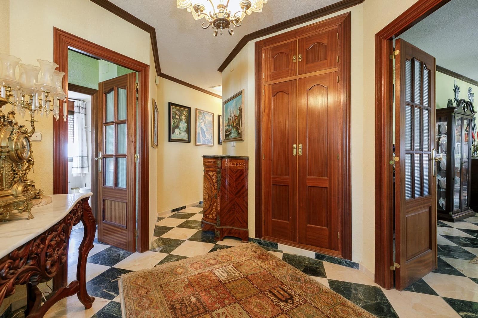 9 sypialnia Willa na sprzedaż w La Herradura z basenem garażem - 1 100 000 € (Ref: 9645288)