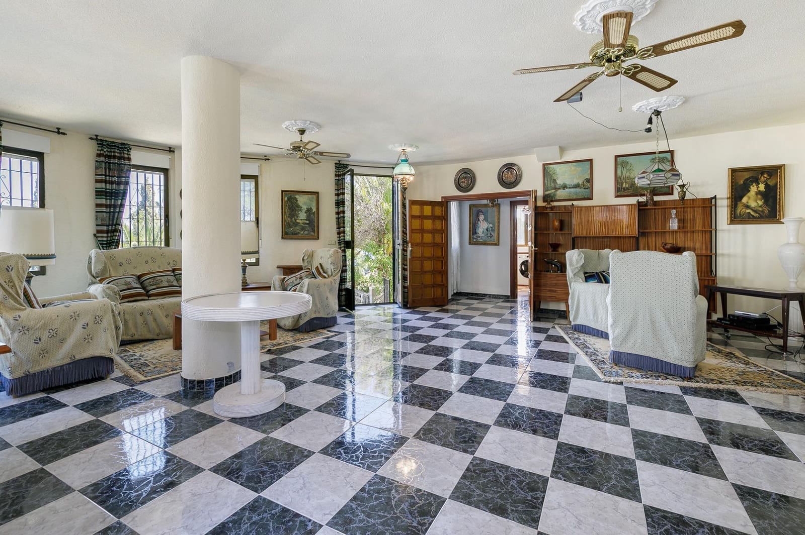 9 sypialnia Willa na sprzedaż w La Herradura z basenem garażem - 1 100 000 € (Ref: 9645288)