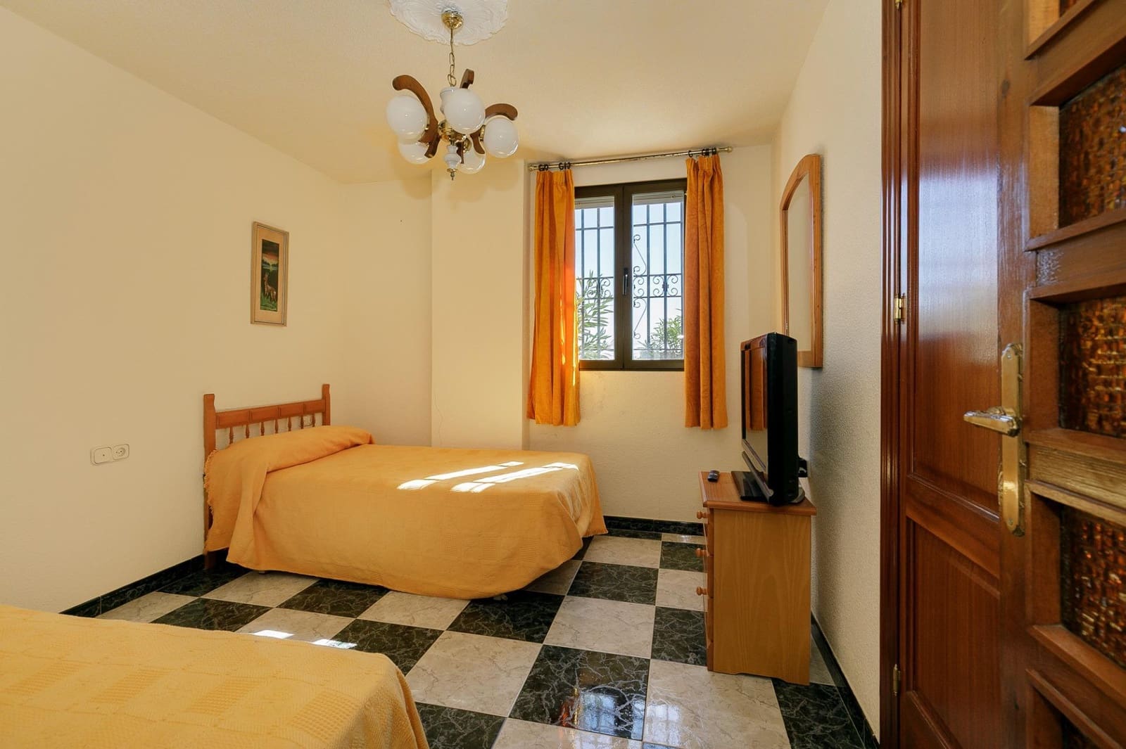 9 sypialnia Willa na sprzedaż w La Herradura z basenem garażem - 1 100 000 € (Ref: 9645288)