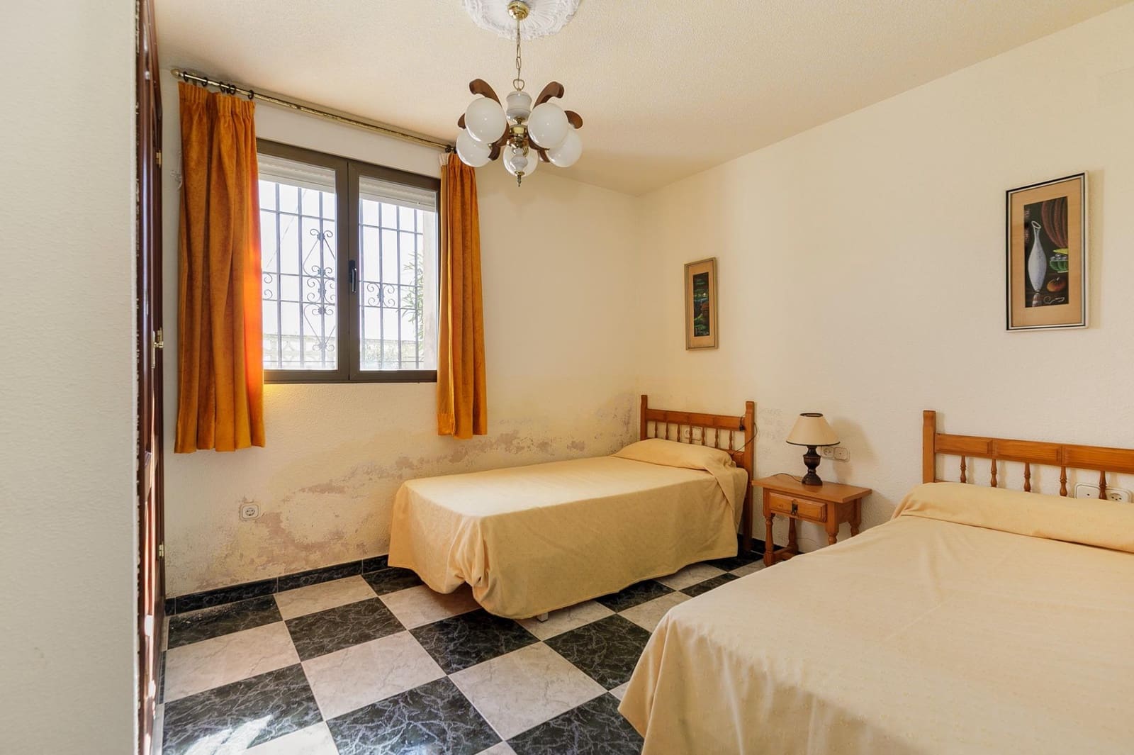 9 sypialnia Willa na sprzedaż w La Herradura z basenem garażem - 1 100 000 € (Ref: 9645288)