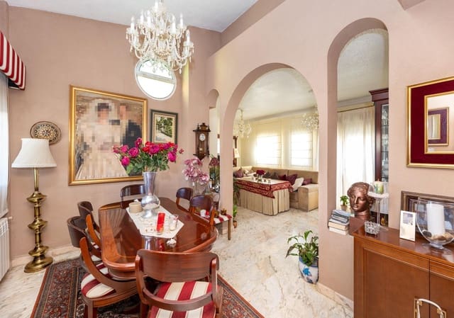 4 chambre Villa/Maison à vendre à Peligros avec piscine garage - 430 000 € (Ref: 9645289)