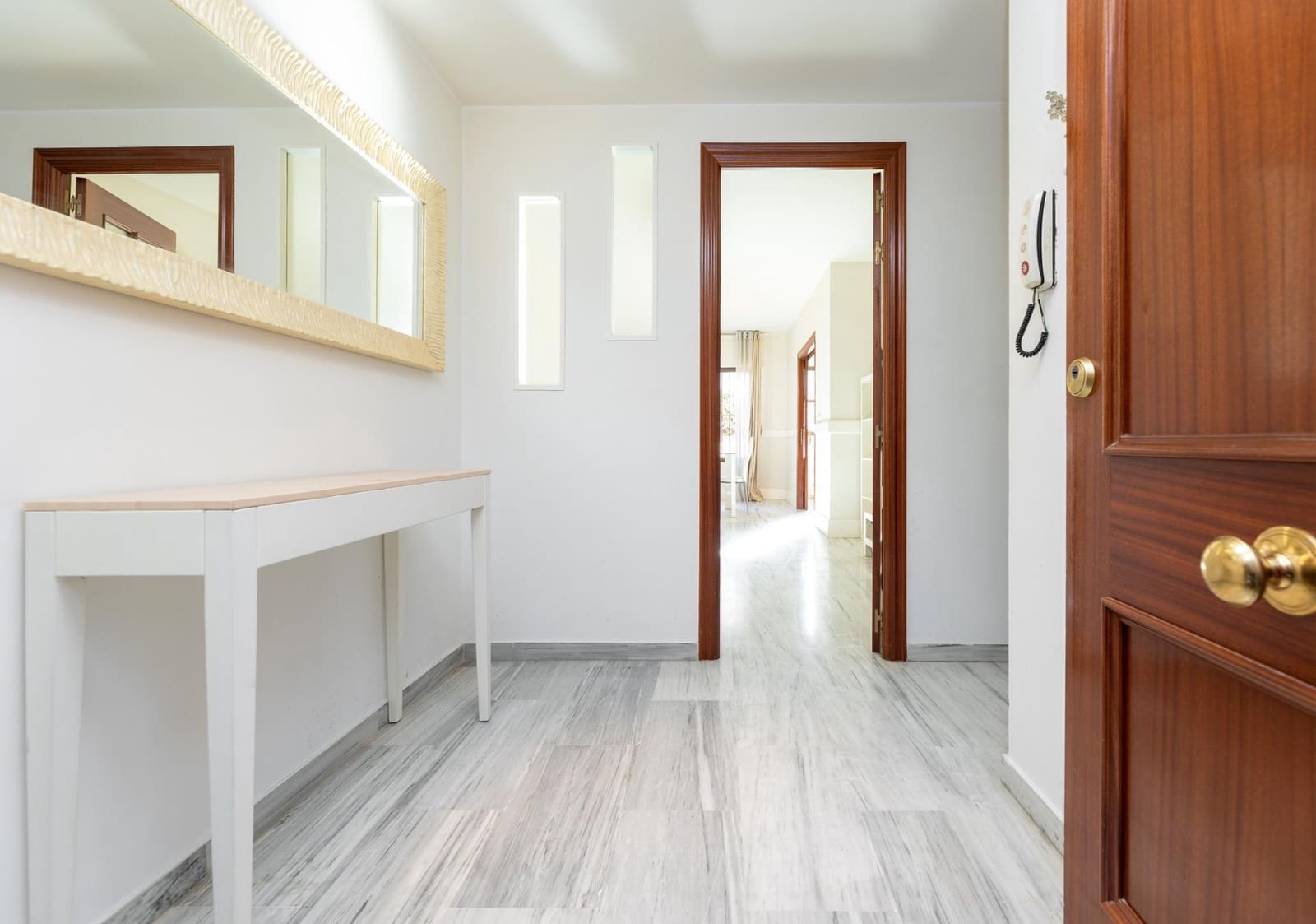 4 sovrum Lägenhet till salu i Granada stad - 265 000 € (Ref: 9645290)