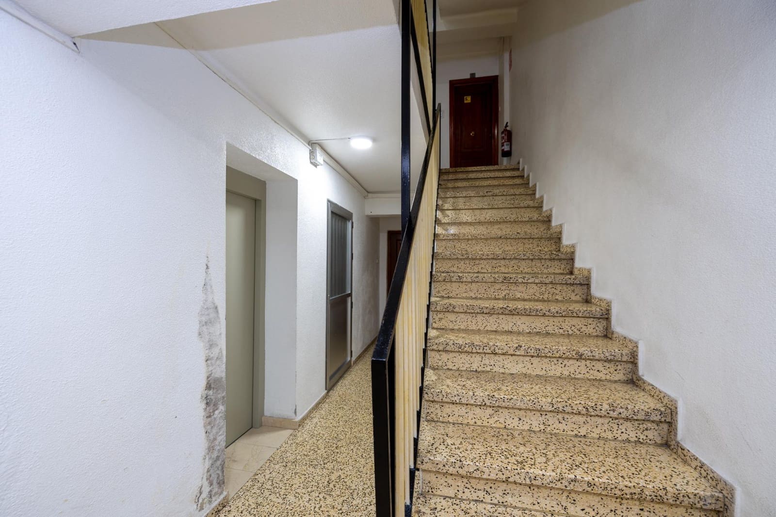 3 sovrum Lägenhet till salu i Granada stad - 210 000 € (Ref: 9648391)