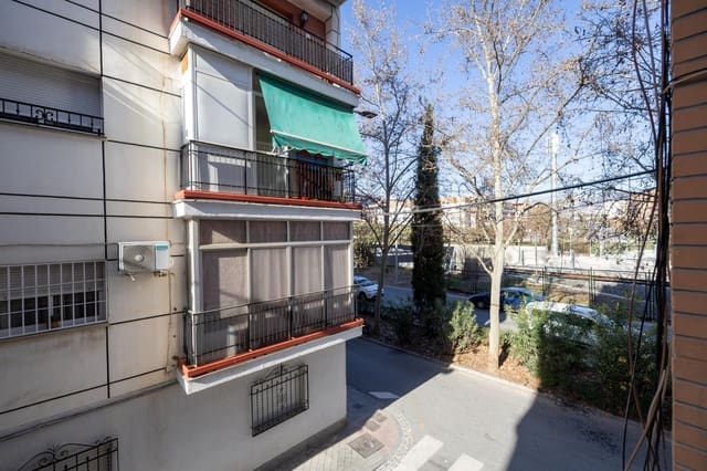 3 sovrum Lägenhet till salu i Granada stad - 210 000 € (Ref: 9648391)