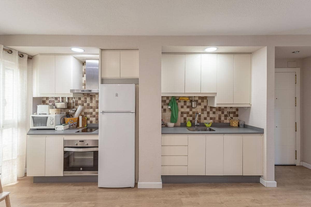 2 Zimmer Wohnung zu verkaufen in Granada Stadt - 290.000 € (Ref: 9648392)