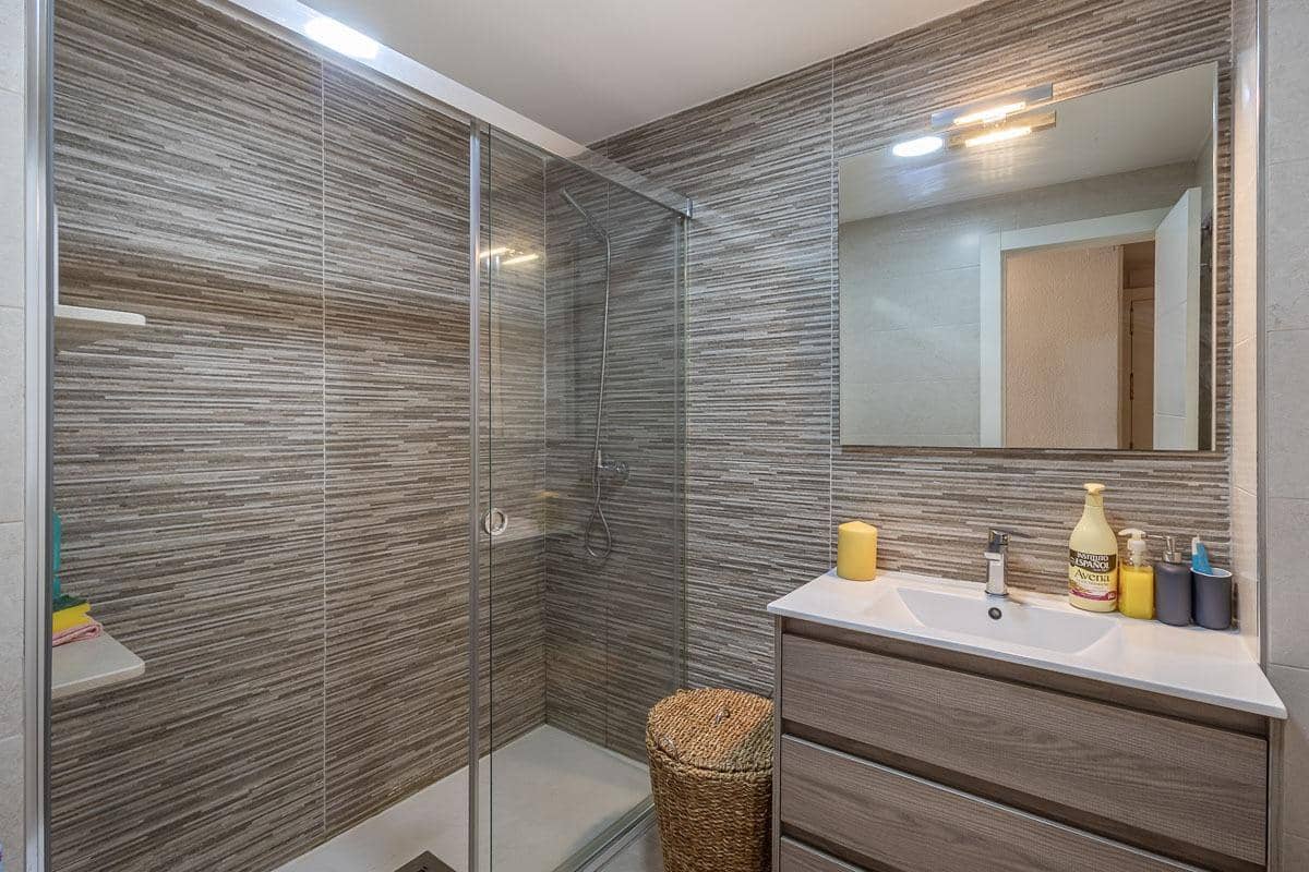 2 Zimmer Wohnung zu verkaufen in Granada Stadt - 290.000 € (Ref: 9648392)