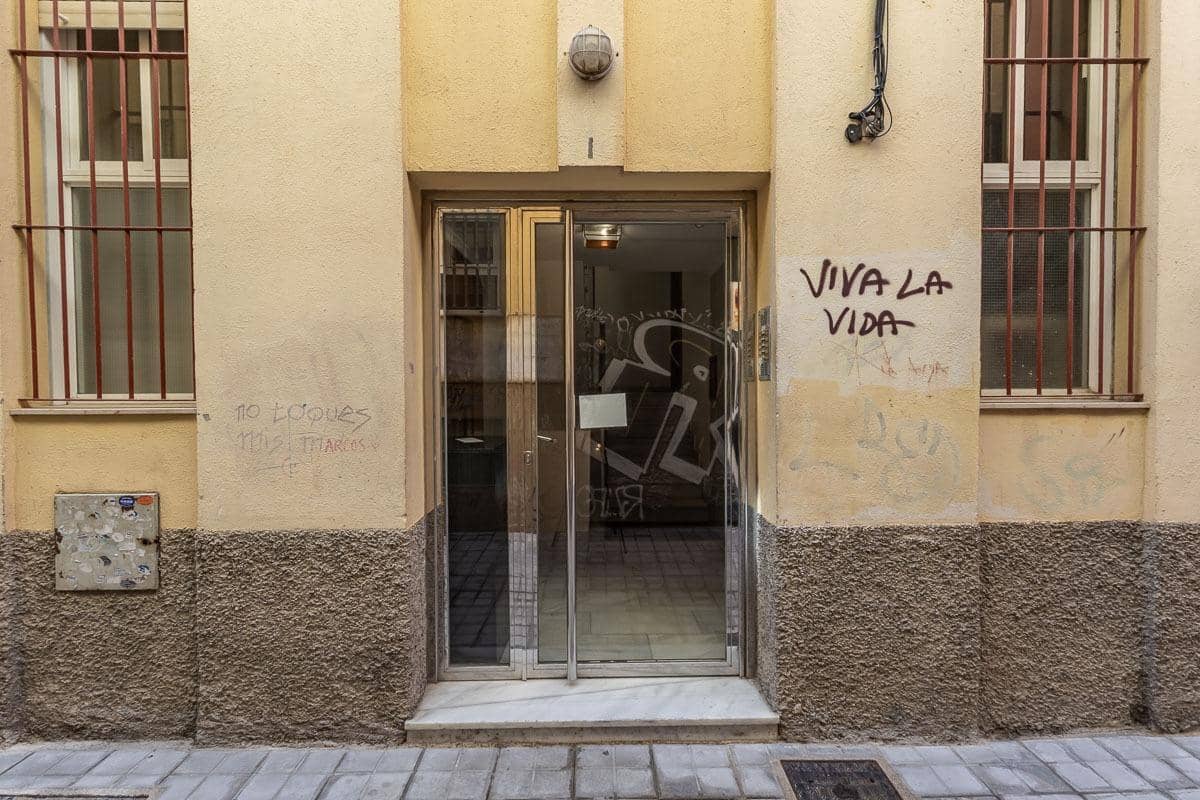 2 Zimmer Wohnung zu verkaufen in Granada Stadt - 290.000 € (Ref: 9648392)