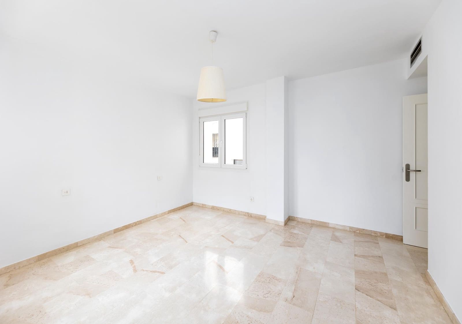 3 quarto Apartamento para venda em Granada cidade - 335 000 € (Ref: 9648393)