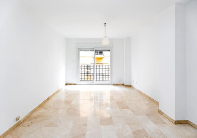 3 quarto Apartamento para venda em Centro, Granada cidade - 335 000 € (Ref: 9648393)