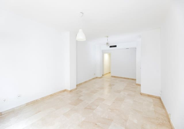 3 quarto Apartamento para venda em Centro, Granada cidade - 335 000 € (Ref: 9648393)