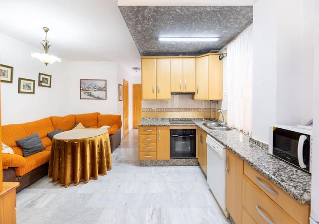2 quarto Apartamento para venda em Churriana de la Vega com garagem - 140 000 € (Ref: 9648395)