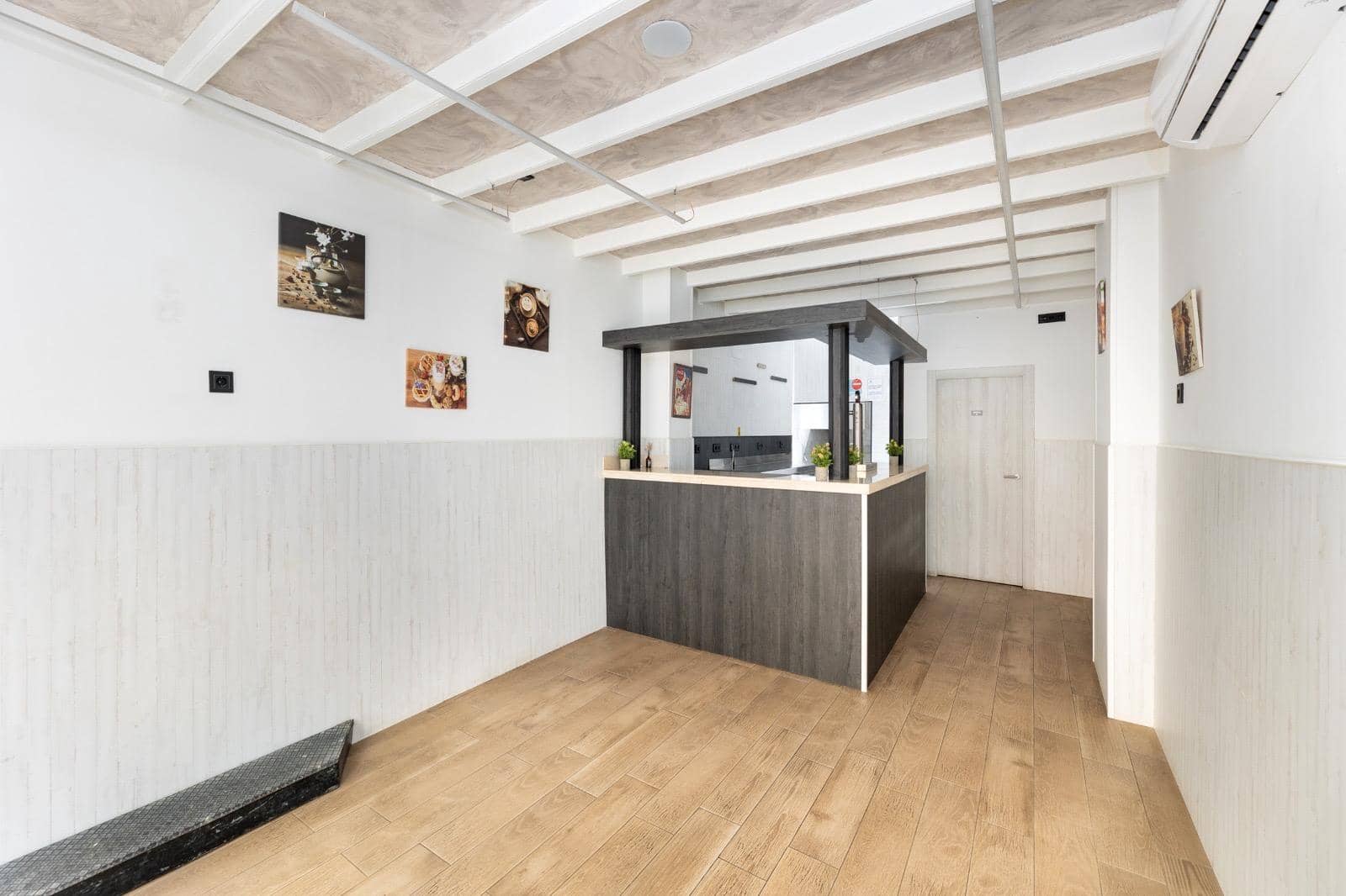 Kommersiell till salu i Granada stad - 104 999 € (Ref: 9652250)