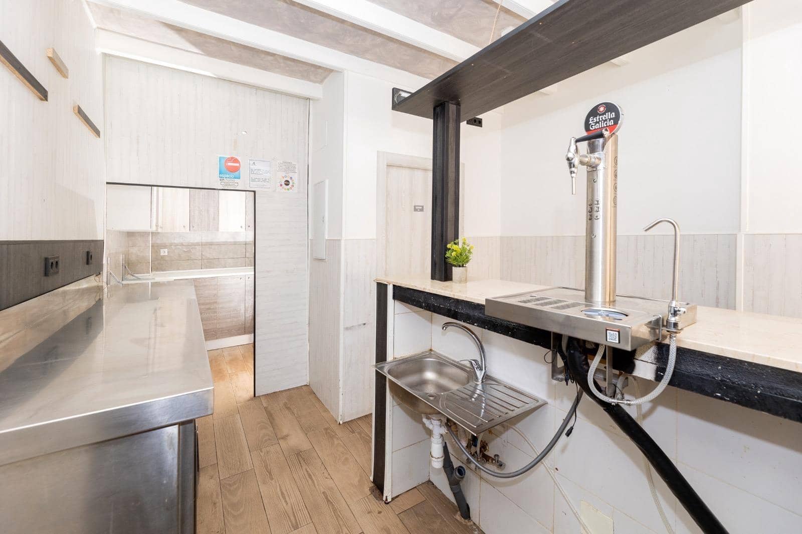 Kommersiell till salu i Granada stad - 104 999 € (Ref: 9652250)