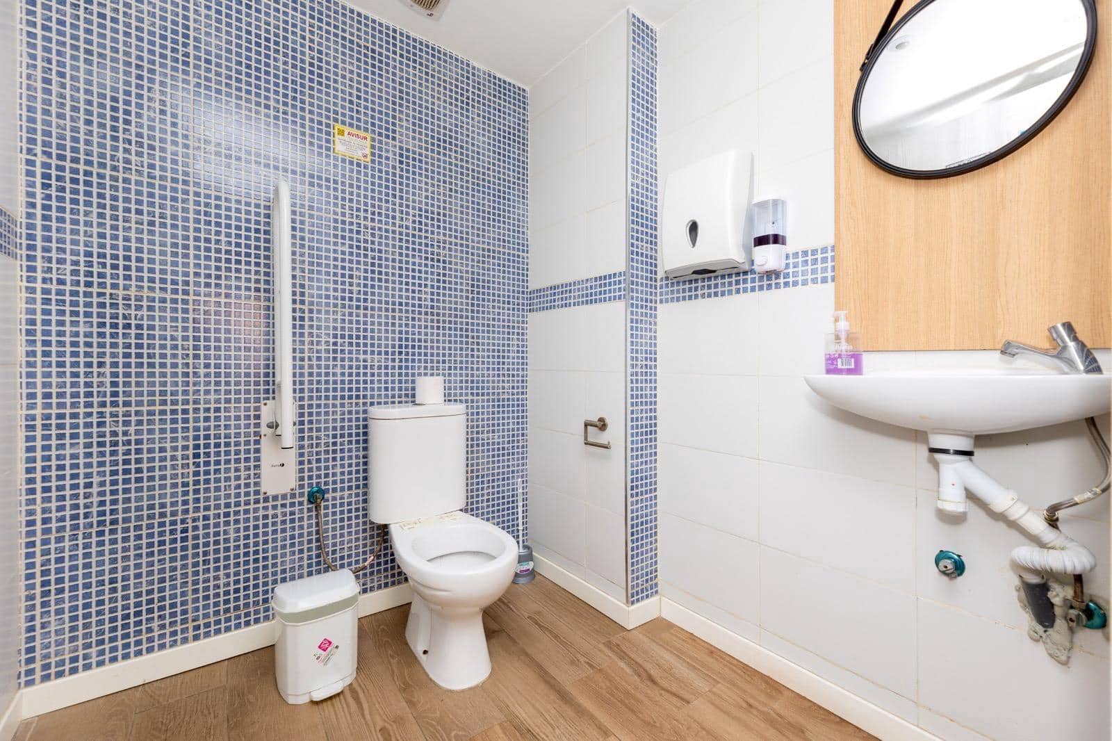 Kommersiell till salu i Granada stad - 104 999 € (Ref: 9652250)