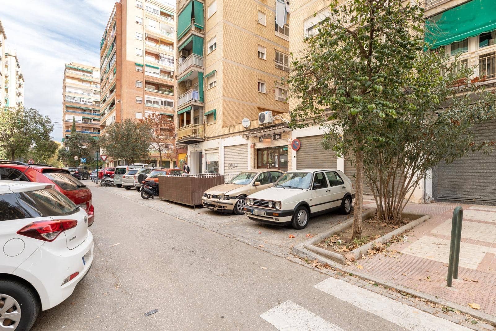 Kommersiell till salu i Granada stad - 104 999 € (Ref: 9652250)