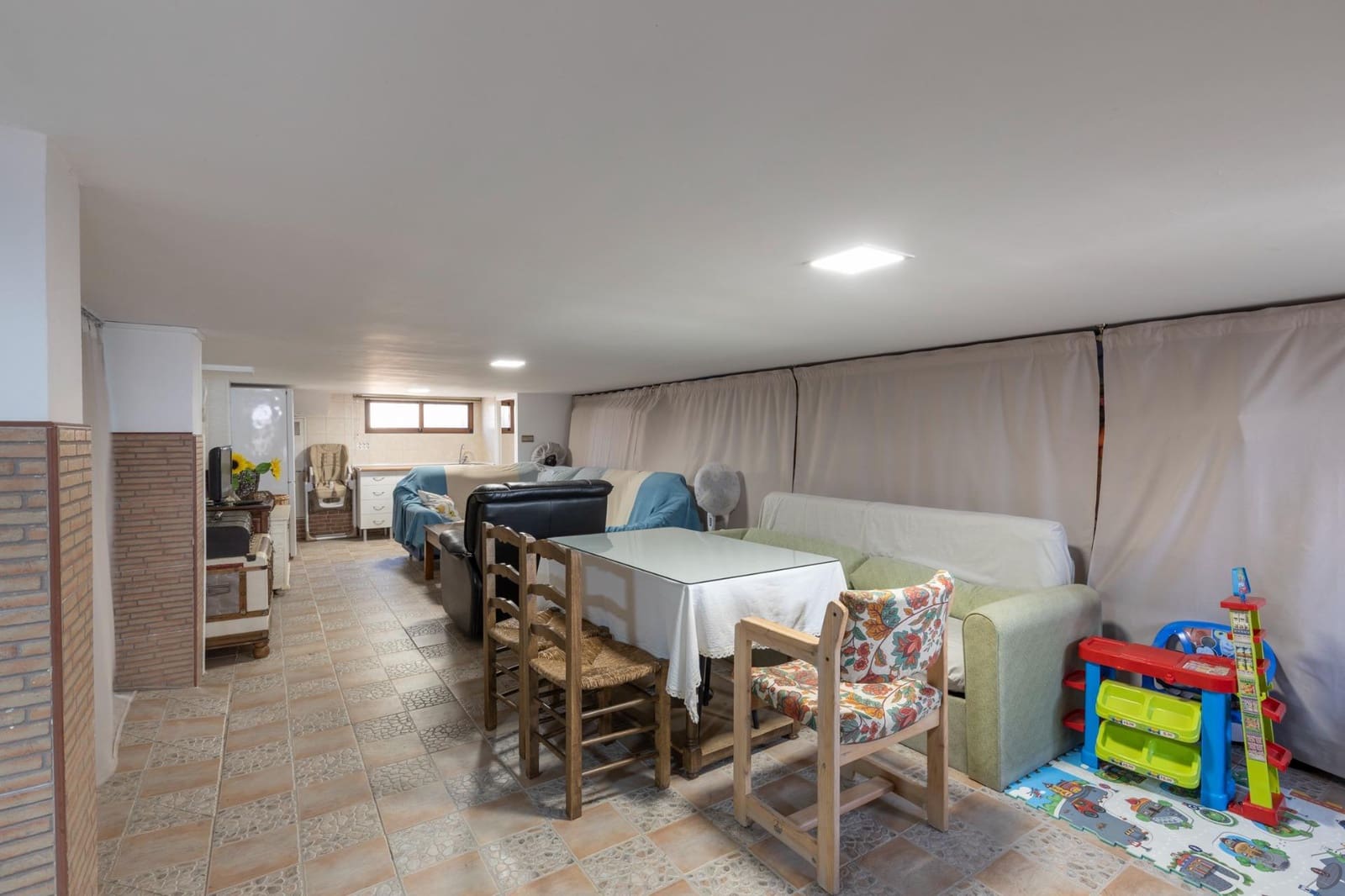 4 chambre Villa/Maison Mitoyenne à vendre à Chauchina avec garage - 285 900 € (Ref: 9652251)