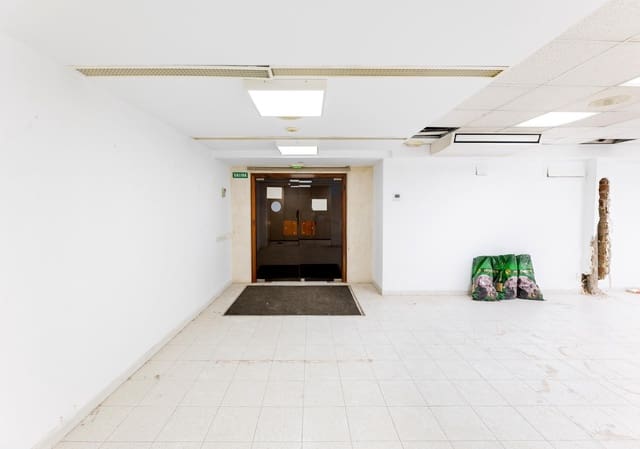 5 sovrum Lägenhet till salu i Centro, Granada stad - 520 000 € (Ref: 9652253)