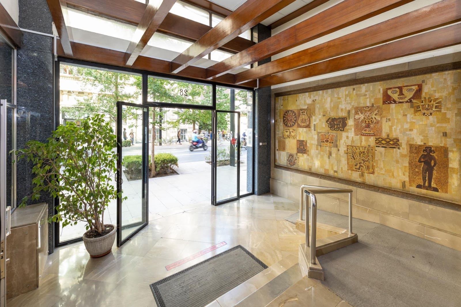 5 sovrum Lägenhet till salu i Granada stad - 520 000 € (Ref: 9652253)