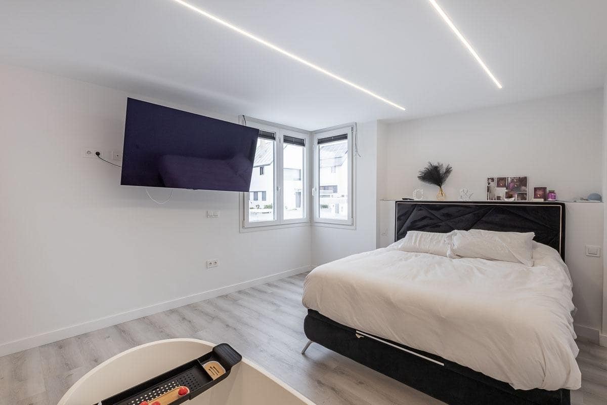 3 slaapkamer Rijtjeshuis te koop in Albolote met zwembad garage - € 620.000 (Ref: 9656299)