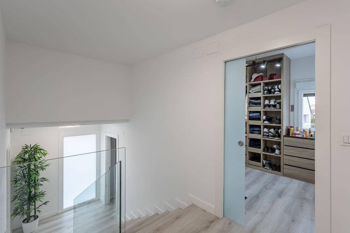 3 slaapkamer Rijtjeshuis te koop in Albolote met zwembad garage - € 620.000 (Ref: 9656299)