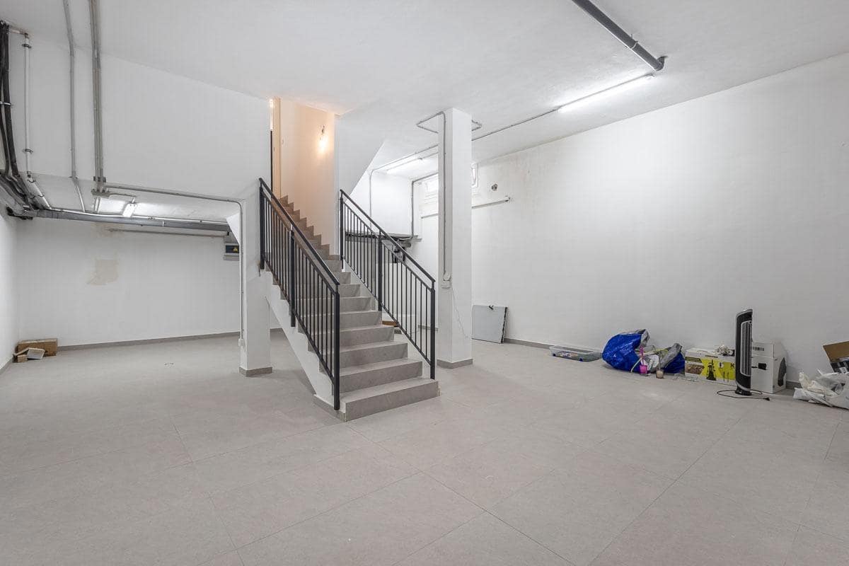 3 slaapkamer Rijtjeshuis te koop in Albolote met zwembad garage - € 620.000 (Ref: 9656299)