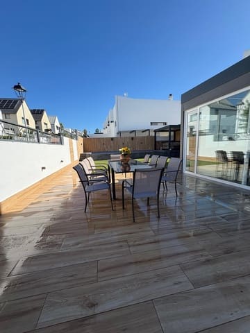 3 camera da letto Villetta a Schiera in vendita in Albolote con piscina garage - 620.000 € (Rif: 9656299)