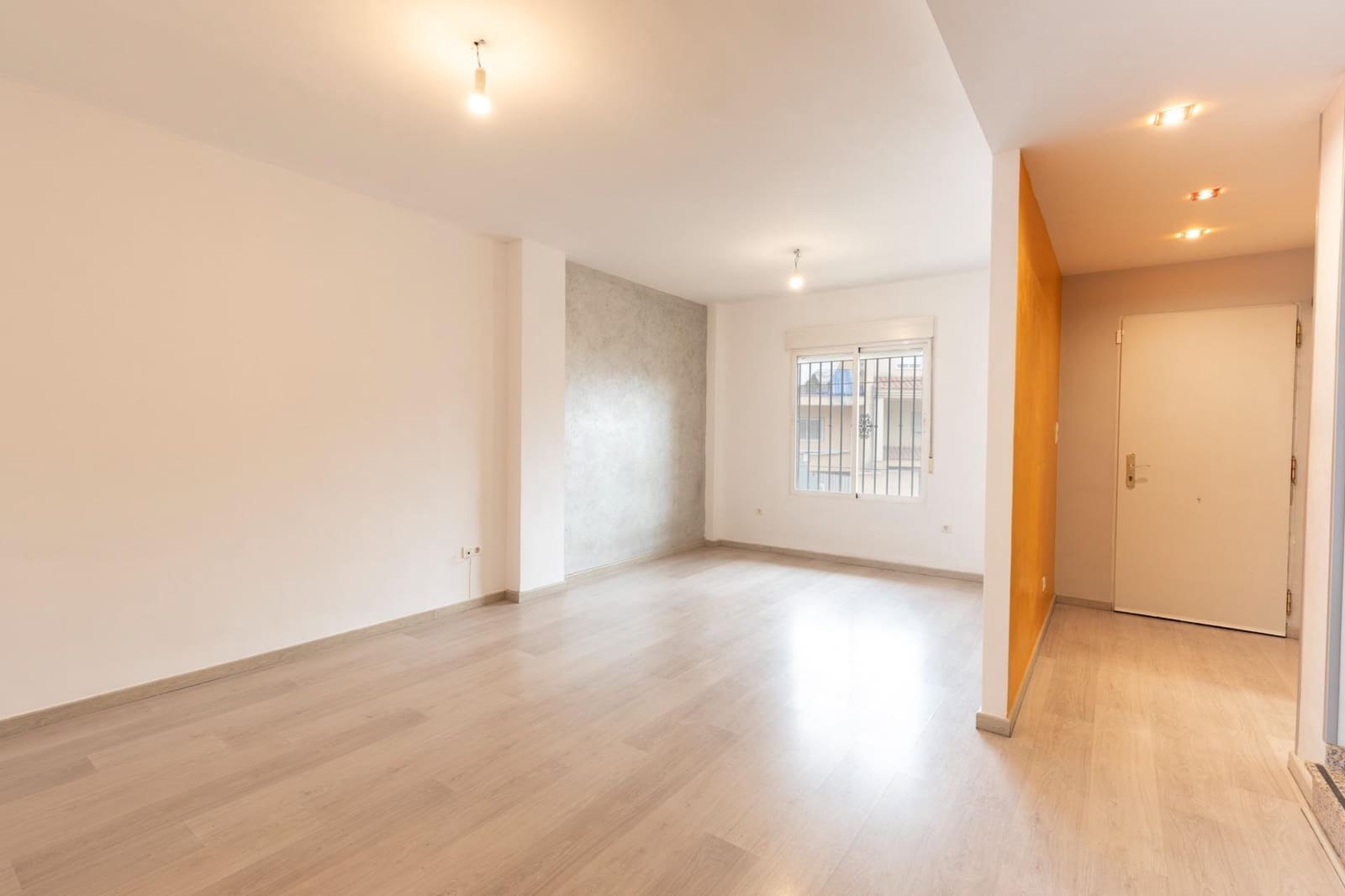 3 camera da letto Villetta a Schiera in vendita in Ambroz con garage - 221.000 € (Rif: 9656300)