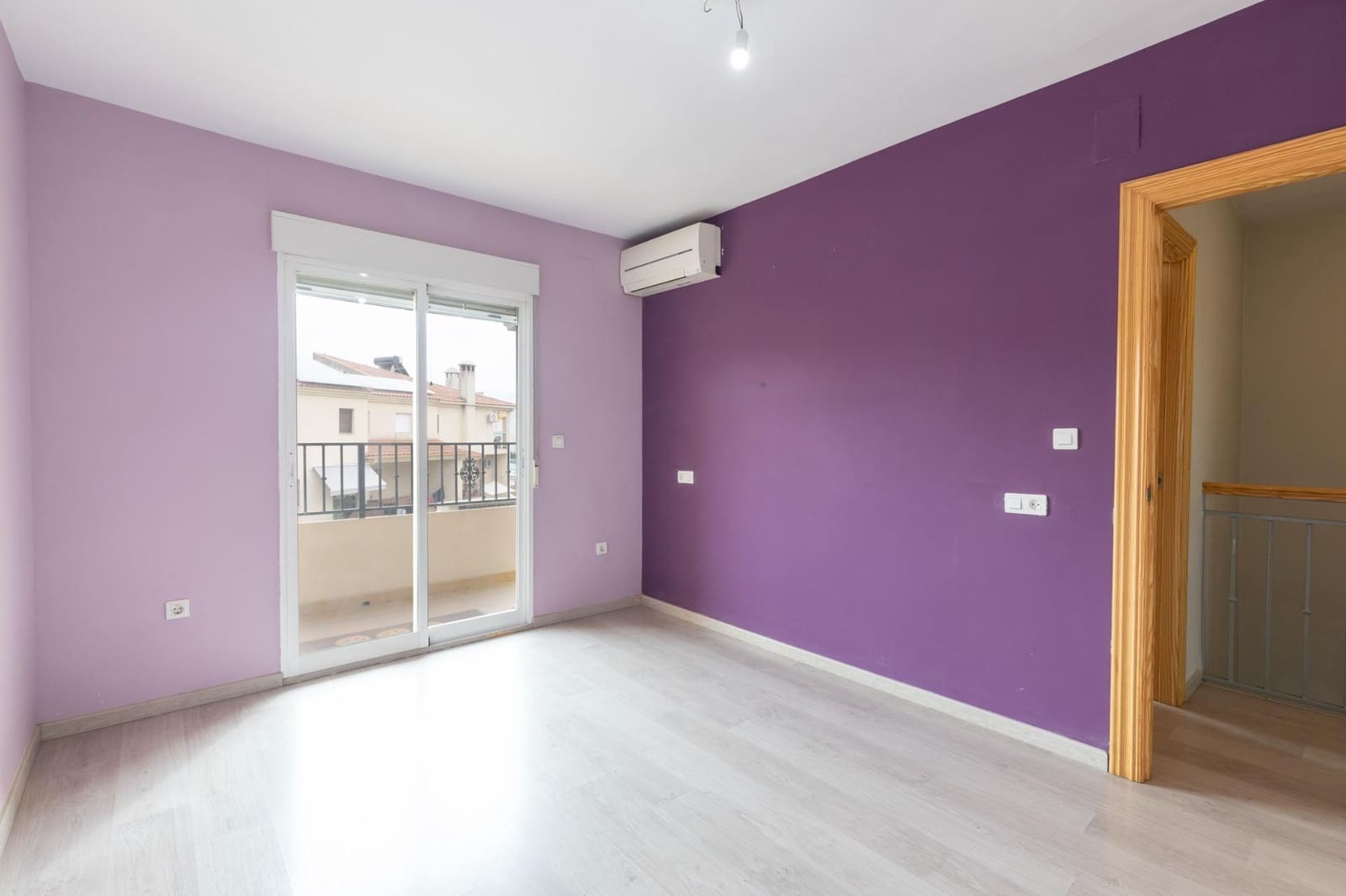 3 camera da letto Villetta a Schiera in vendita in Ambroz con garage - 221.000 € (Rif: 9656300)