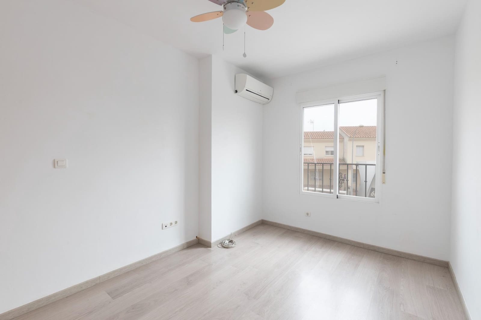 3 camera da letto Villetta a Schiera in vendita in Ambroz con garage - 221.000 € (Rif: 9656300)