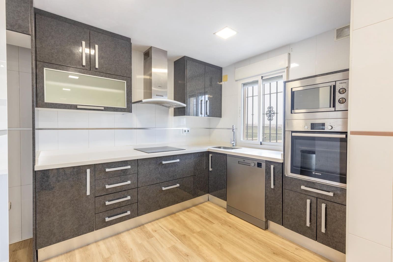 3 camera da letto Villetta a Schiera in vendita in Ambroz con garage - 221.000 € (Rif: 9656300)