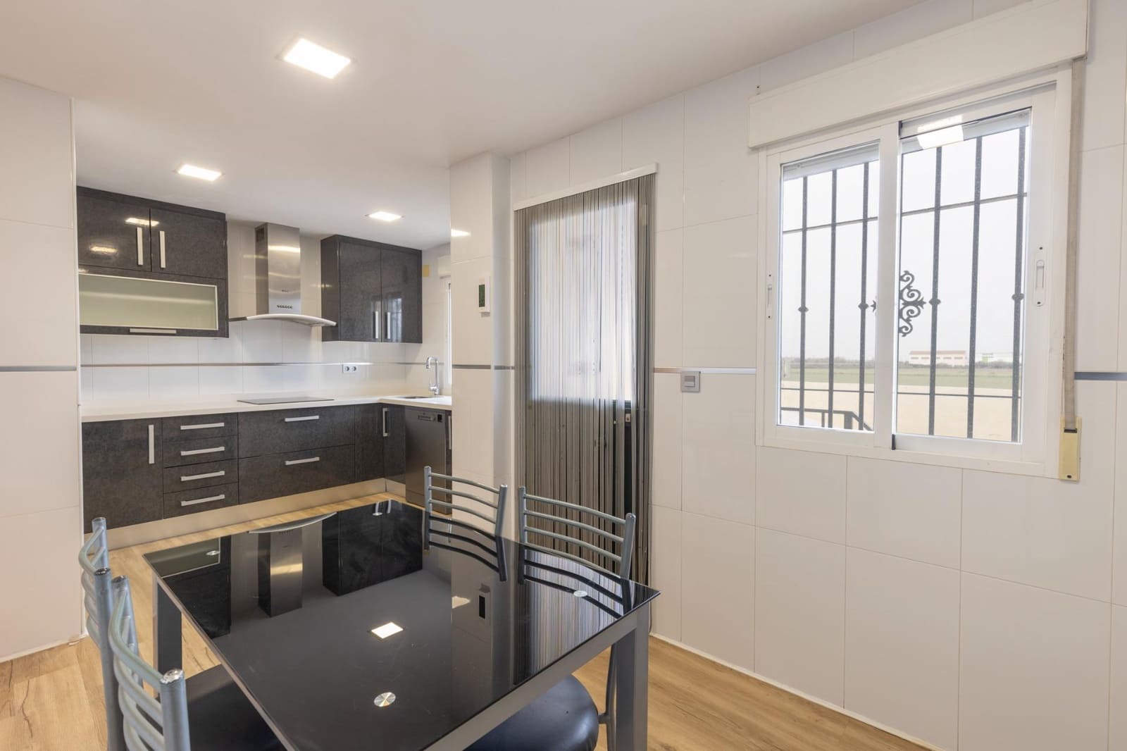 3 camera da letto Villetta a Schiera in vendita in Ambroz con garage - 221.000 € (Rif: 9656300)