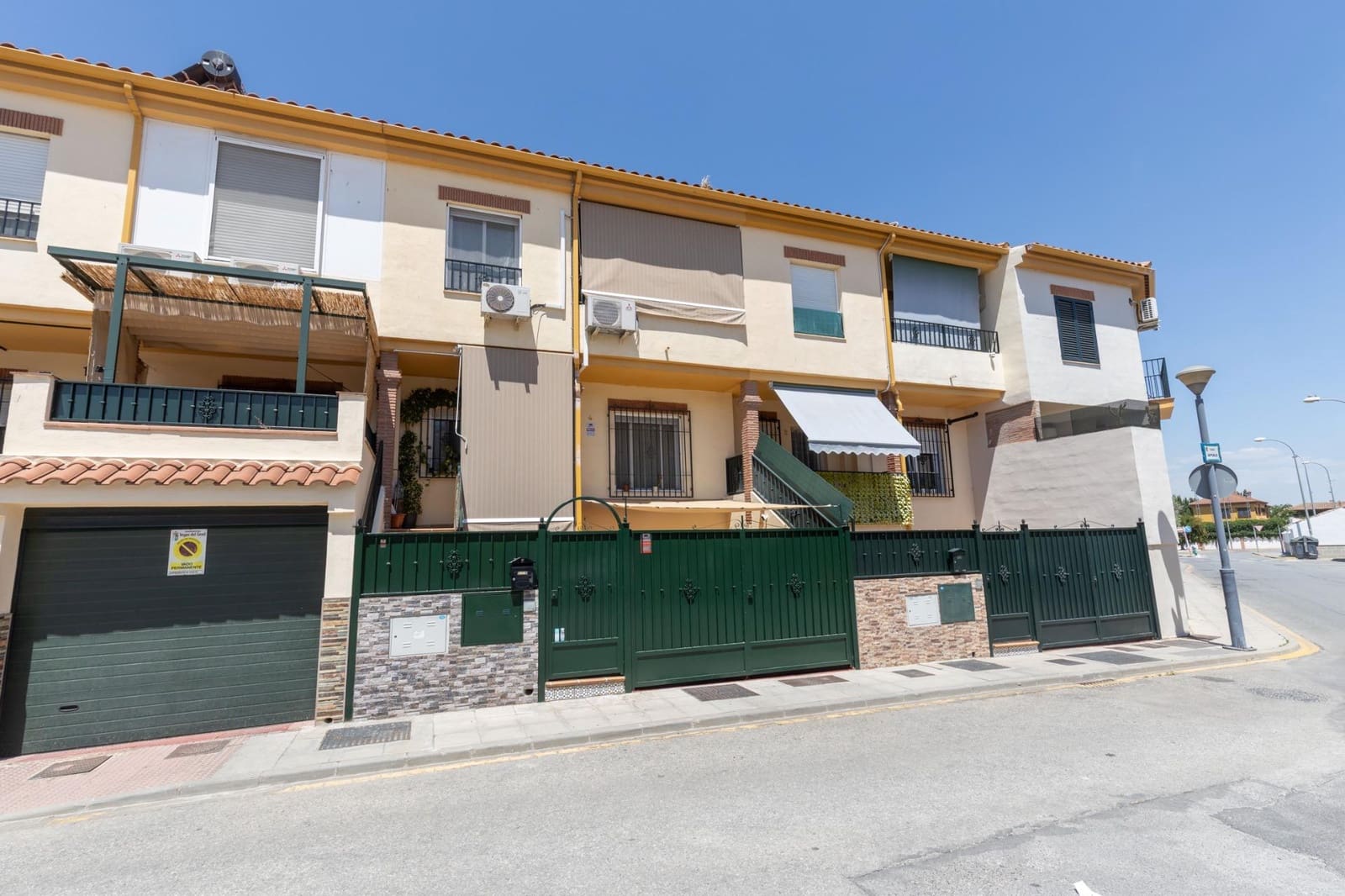 3 camera da letto Villetta a Schiera in vendita in Ambroz con garage - 221.000 € (Rif: 9656300)